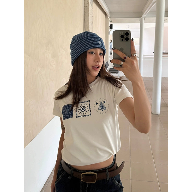 Camiseta feminina Sichuan Yejia com estampa de nicho original, gola redonda, manga curta, ligeiramente solta, verão, gyaru, top emagrecedor
