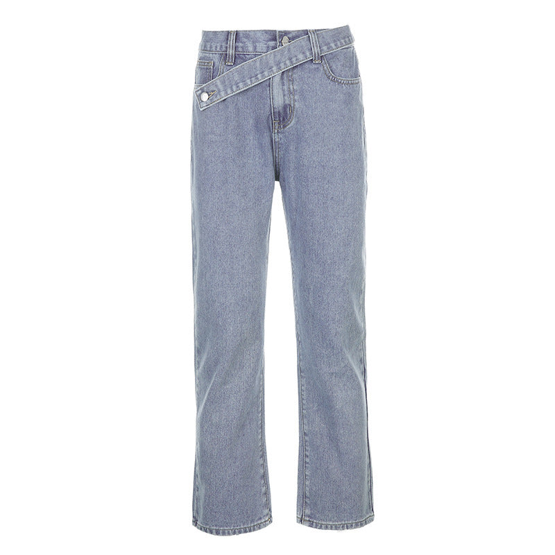 Jeans slim cintura alta com cinto irregular