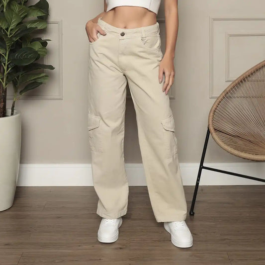 Calça Feminina Cargo Wide Leg Bege Com Bolso Lateral Tendência