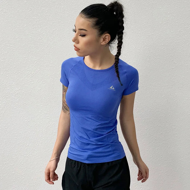 Women Sport Tops Elastic Quick Dry Slim Yoga Shirt Embossed Short Sleeve T-shirt Running Sportwear Girls Gym Workout Fitness Top