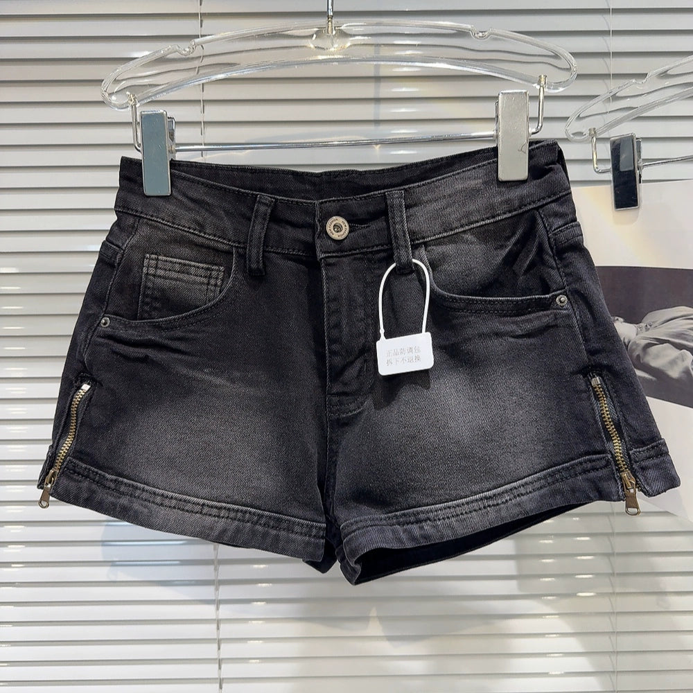 Internet Celebrity Non-Mainstream Style Zipper Washing Water Three Points Denim Shorts