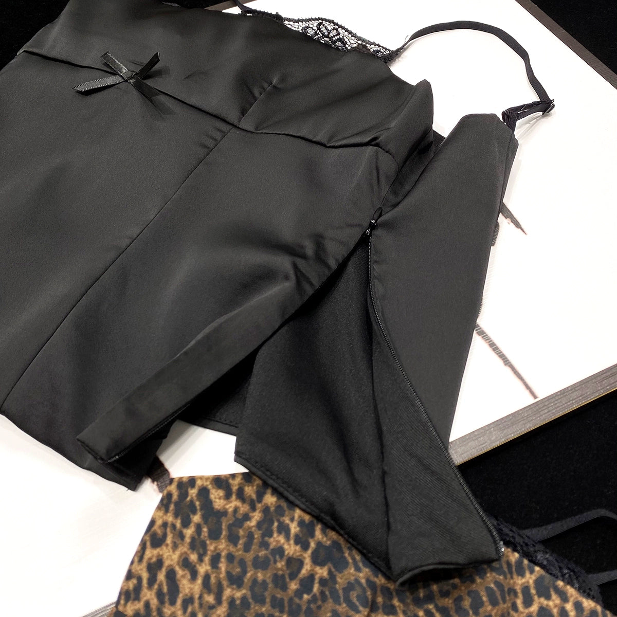 Camisola de renda de acetato com estampa de leopardo vintage feita por você mesmo