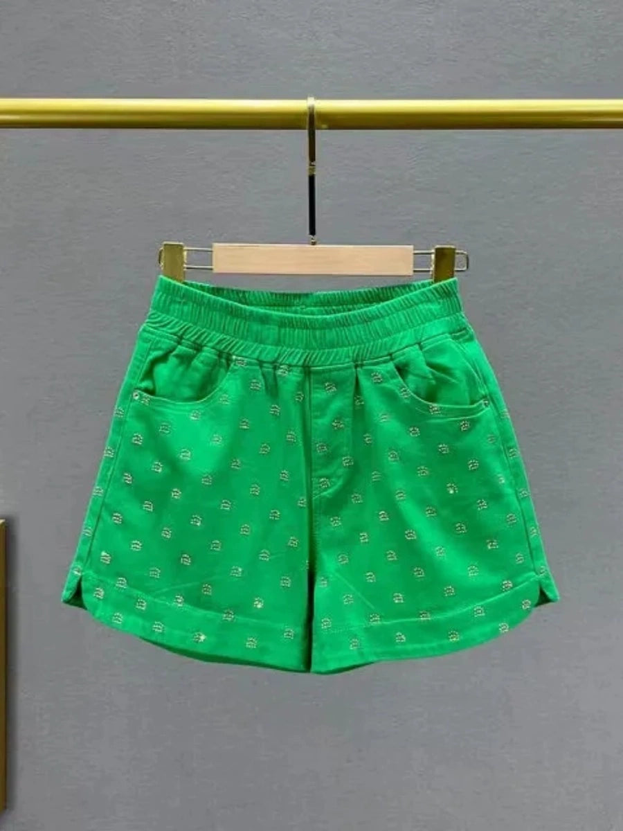 Produtos europeus soltos e finos com aparência de shorts jeans com strass