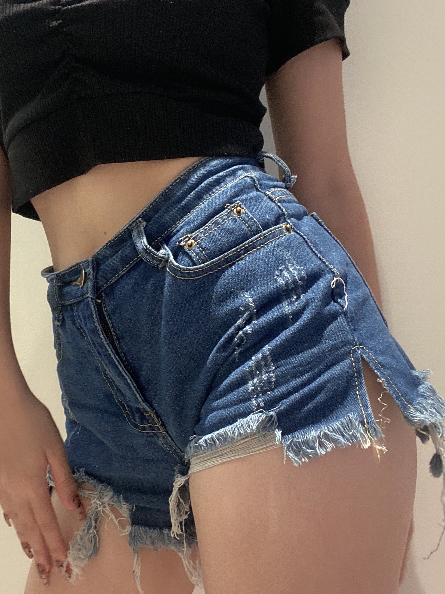 Liu Meimei Fashion High Waist Raw Hem Retro Street Sexy Plus Size Ladies Pure Color Black Denim Shorts Chubby Slimming