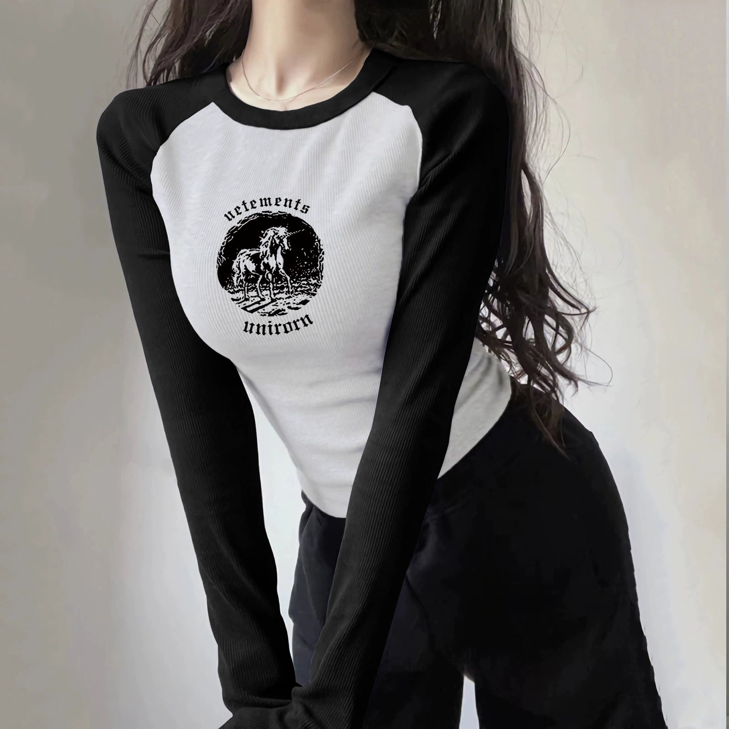 Tops Raglan de Mangas Compridas Feminino Outono e Inverno Slim Look Silm Design Furtivo Doce e Picante Camiseta Curta Americana Inner Bottoming Shirt