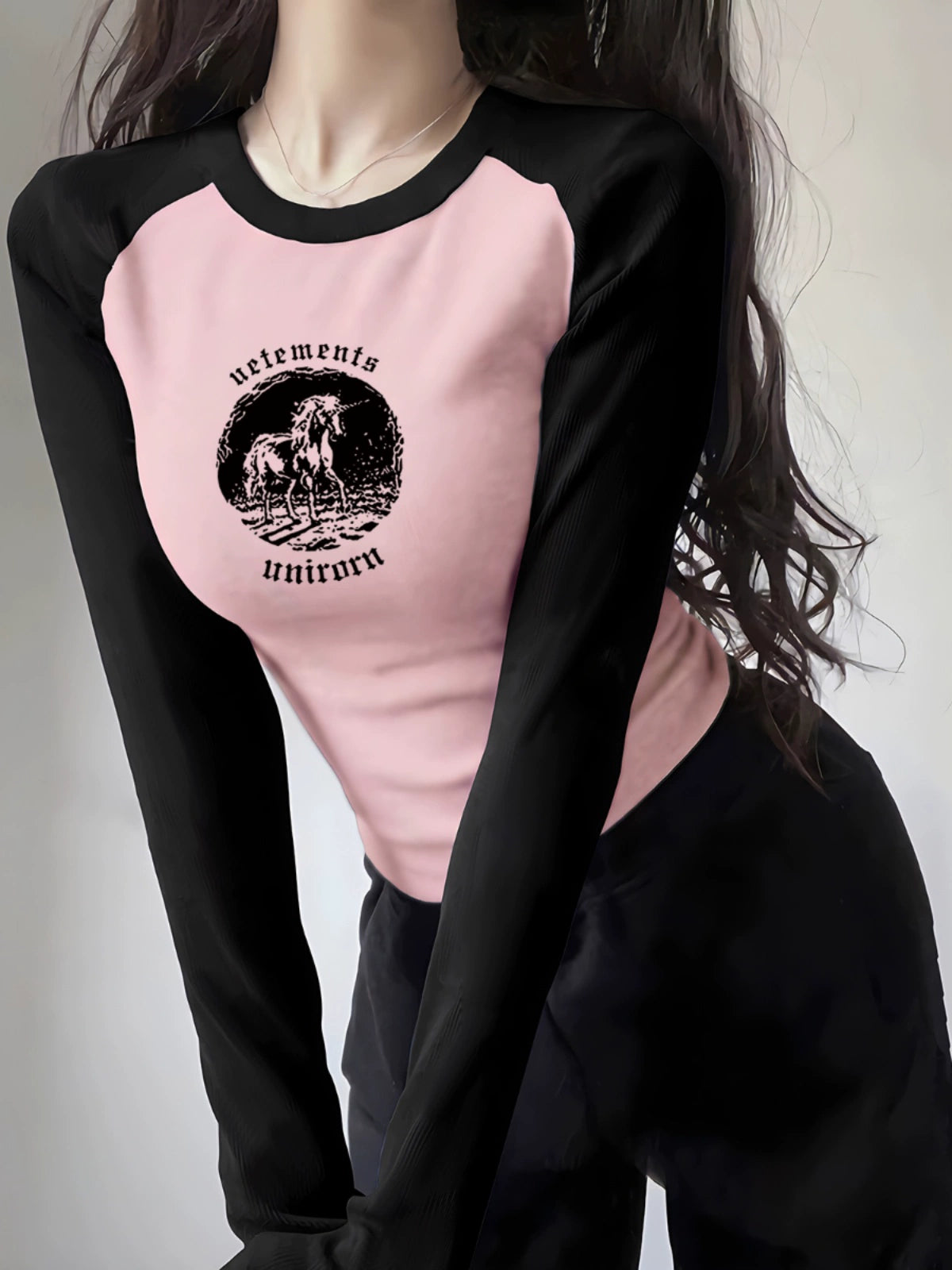 Tops Raglan de Mangas Compridas Feminino Outono e Inverno Slim Look Silm Design Furtivo Doce e Picante Camiseta Curta Americana Inner Bottoming Shirt