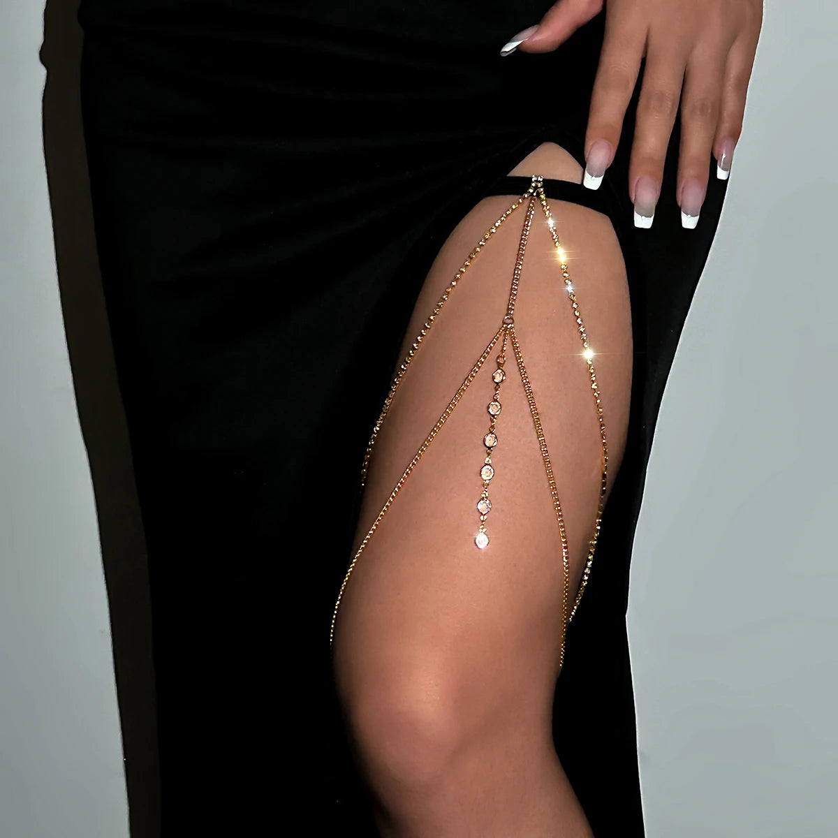 Boho Elastic Band Bandage Leg Thigh Chain for Women Bikini Sexy Tassel Multilayer Adjustable Garter Belt Rhinestone Body Jewelry