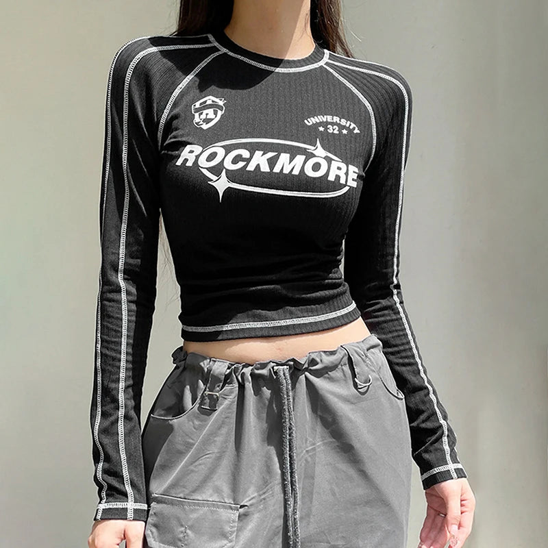 Camiseta feminina primavera nova moda preta streetwear mangas compridas gola redonda streetwear crop top estampa carta casual slim camisetas femininas