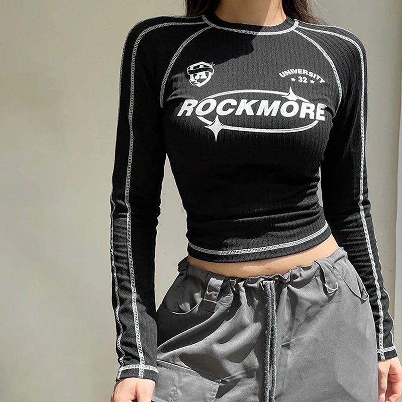 Camiseta feminina primavera nova moda preta streetwear mangas compridas gola redonda streetwear crop top estampa carta casual slim camisetas femininas