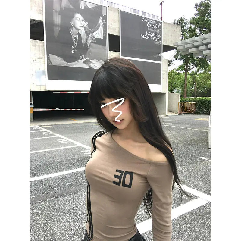 American Retro New Women Tops T-shirt Niche Design Slash Neck Off Shoulder Long Sleeve Slim T-shirts Female Clothing Hot Sweet